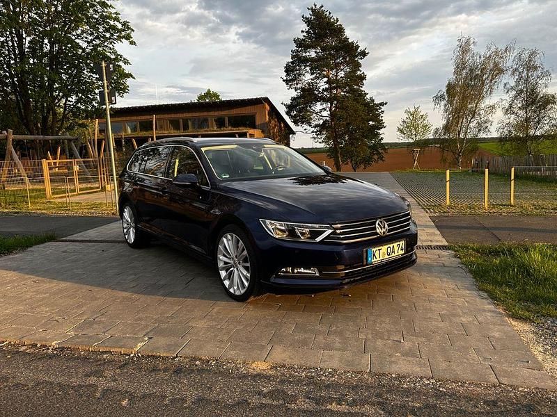 Gebraucht VW Passat 150 PS (110 kW) 2018 Blau Kombi