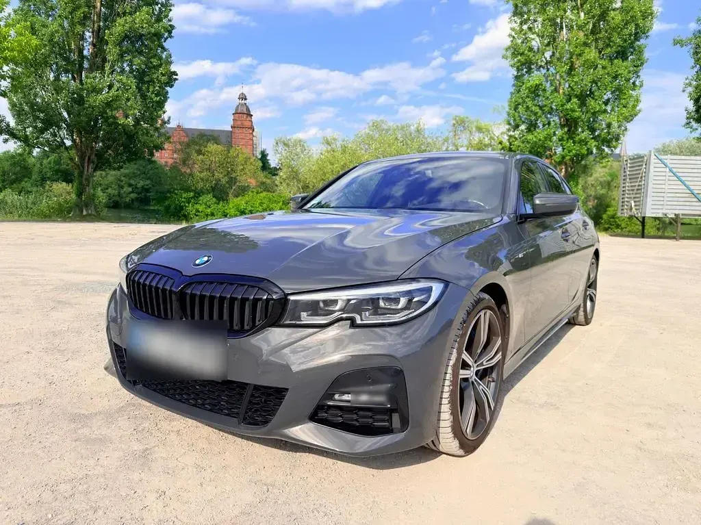 Gebraucht BMW 330 Shadowline 258 PS (189 kW) 2019 Grau Limousine