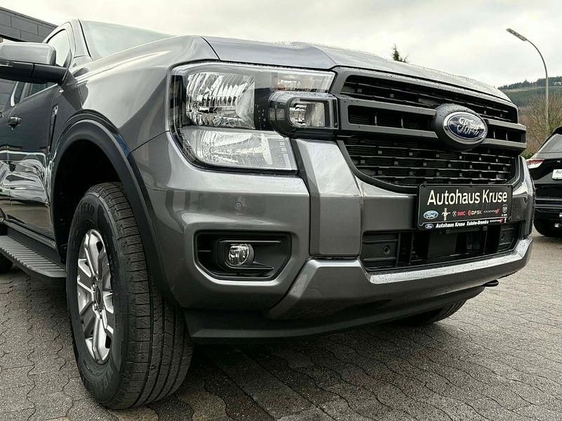 Neu Ford Ranger XLT 170 PS (125 kW) 2025 Grau Pickup