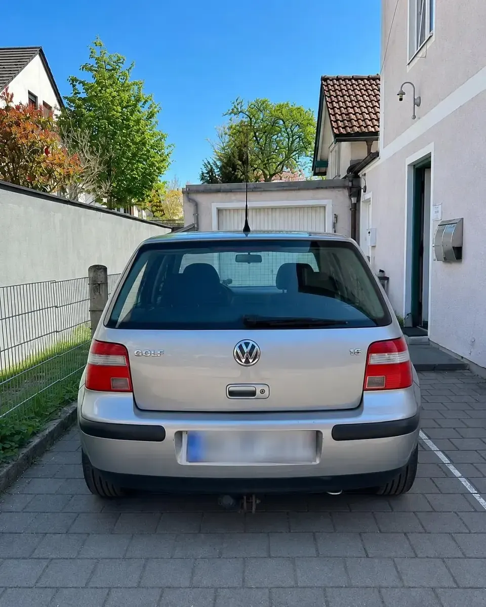 Gebraucht VW Golf IV 105 PS (77 kW) 2003 Grau Kleinwagen