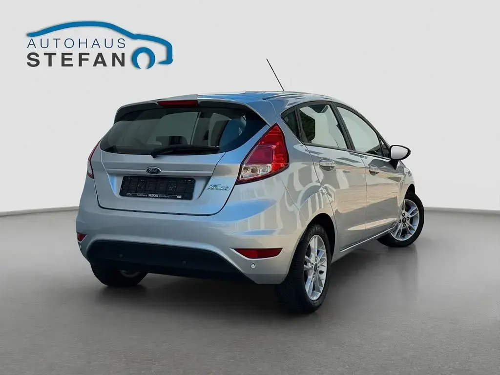 Gebraucht Ford Fiesta SYNC Edition 60 PS (44 kW) 2015 Silber Kleinwagen