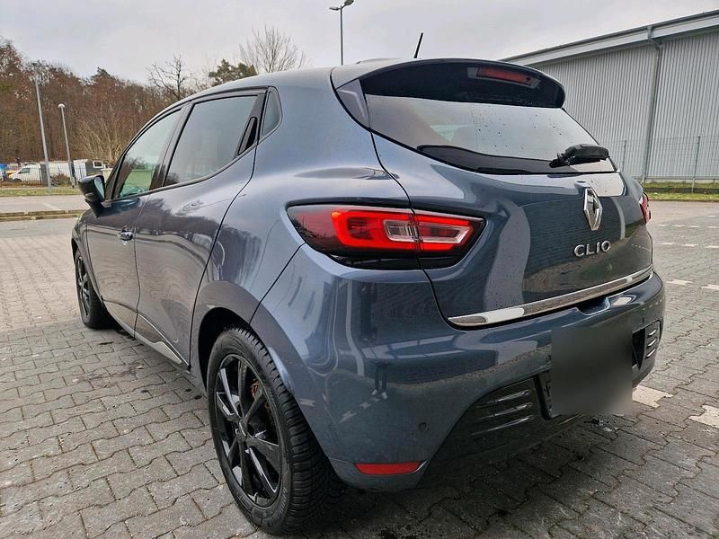 Gebraucht Renault Clio IV 118 PS (86 kW) 2016 Grau Limousine