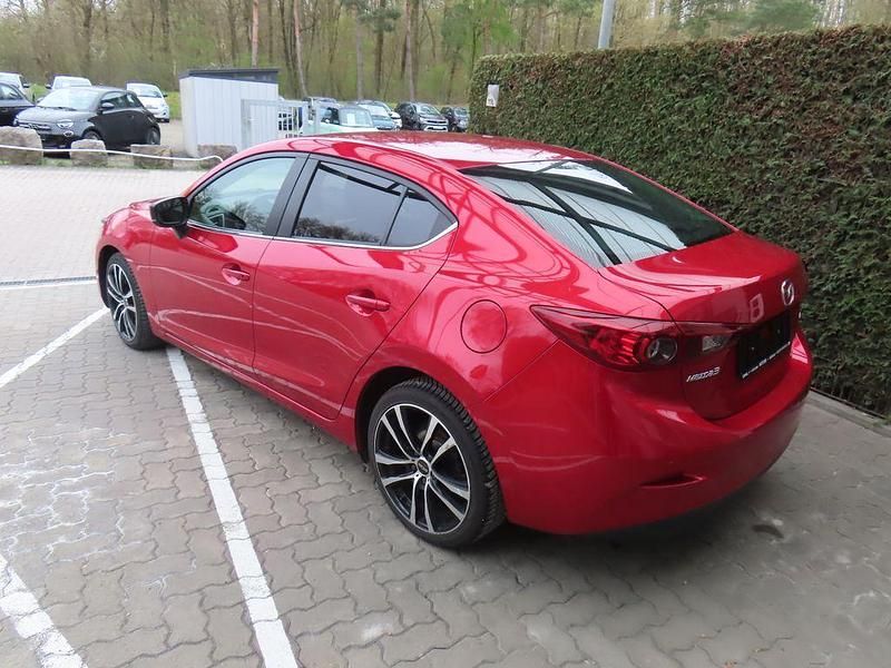 Gebraucht Mazda 3 Center-Line 120 PS (88 kW) 2018 Soul red Limousine