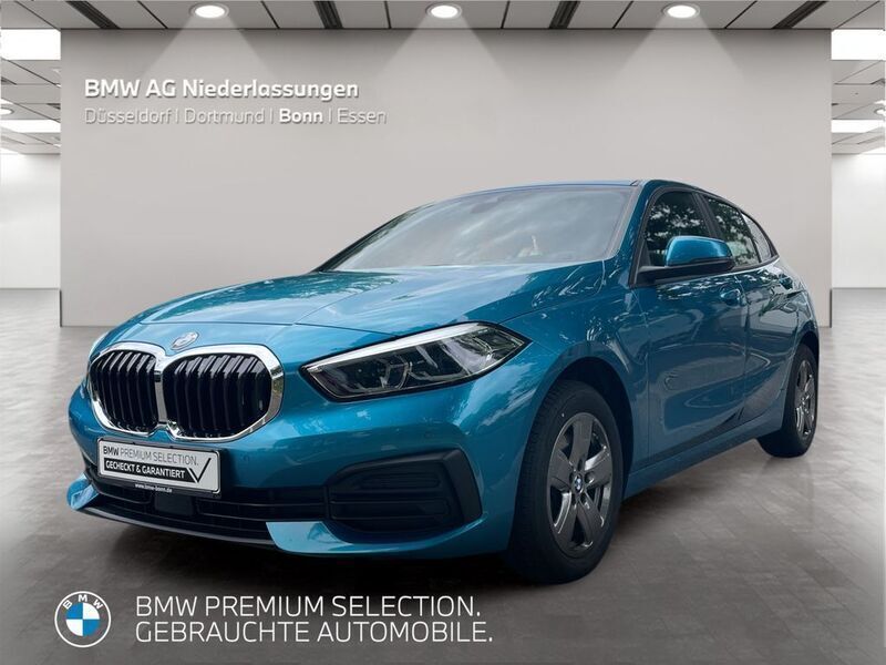Blau Gebraucht 2022 BMW 118 Advantage Kleinwagen | 21.599 € (Guter Preis) - Bild 1/4