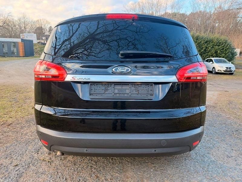 Gebraucht Ford S-MAX Titanium 140 PS (102 kW) 2012 Schwarz Van / Kleinbus