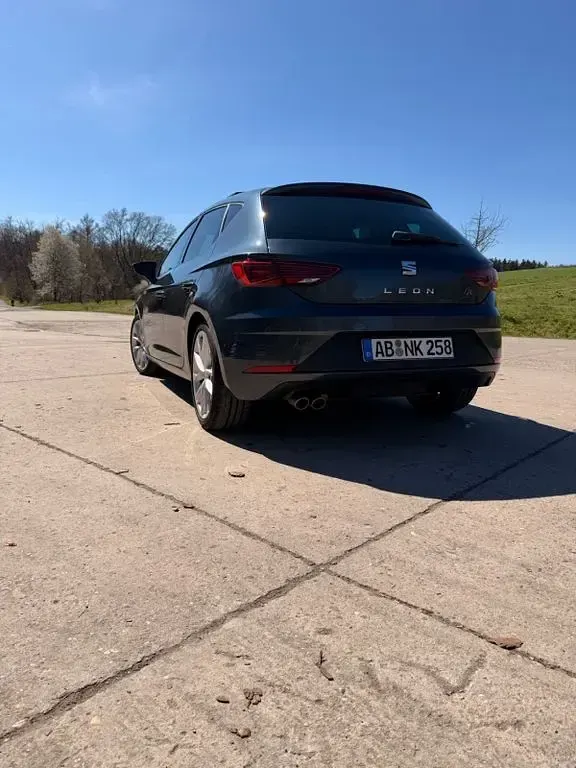 Gebraucht Seat Leon FR 150 PS (110 kW) 2020 Grau Limousine