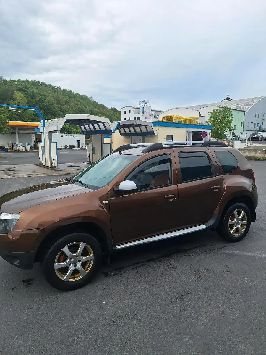 Gebraucht Dacia Duster 110 PS (80 kW) 2011 Gold SUV