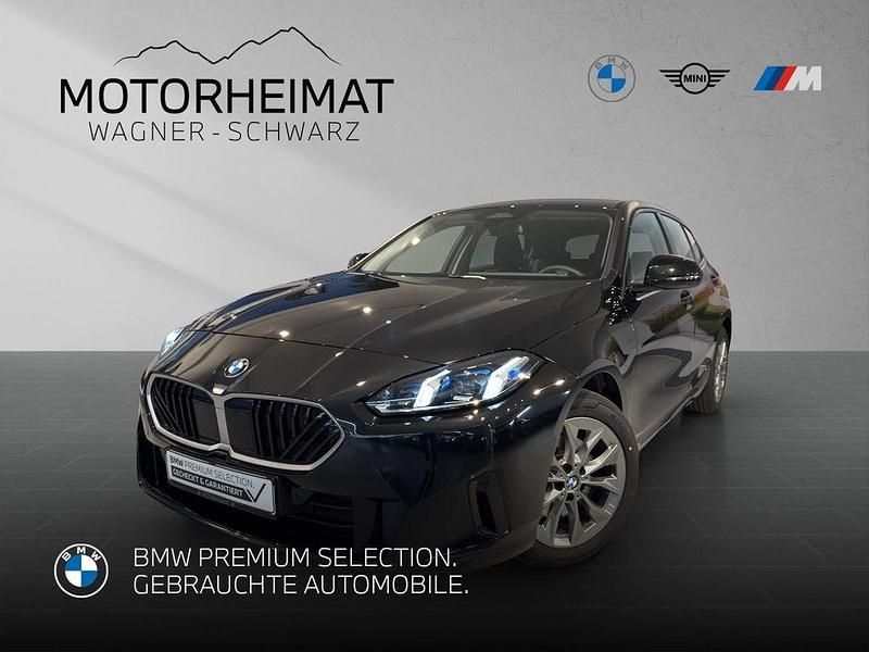 Saphirschwarz metallic Gebraucht 2025 BMW 120 Kleinwagen | 30.840 € (Superpreis) - Bild 1/3