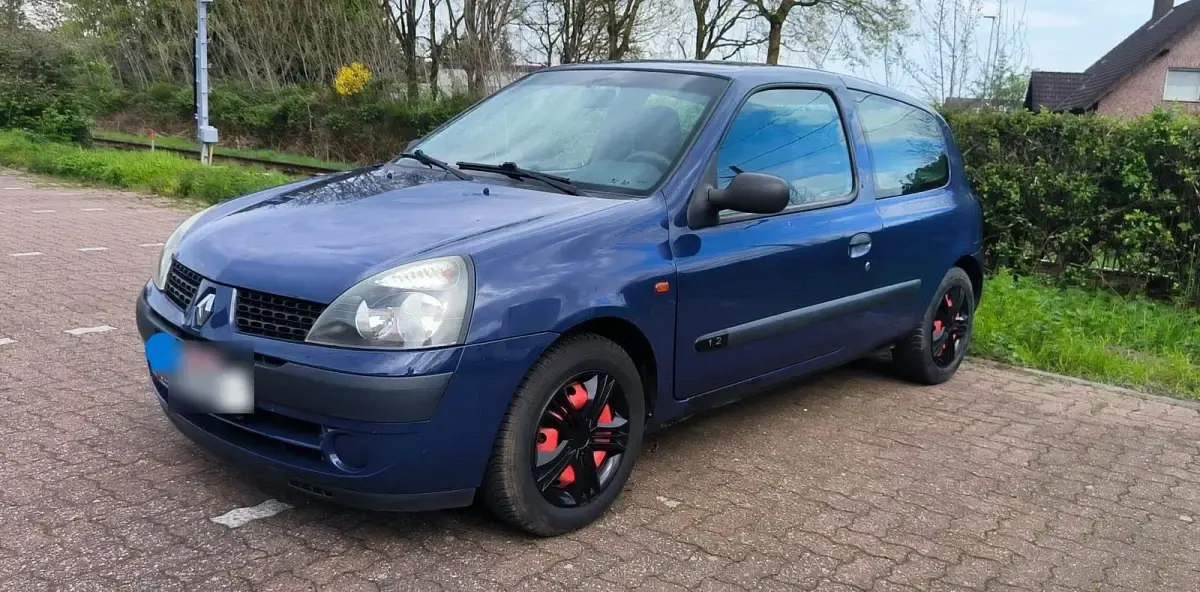 Gebraucht Renault Clio II 58 PS (42 kW) 2003 Blau Kleinwagen