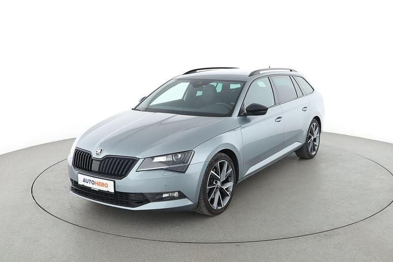 Grau Gebraucht 2018 Skoda Superb SportLine Kombi | 20.410 € (Fairer Preis) - Bild 1/3