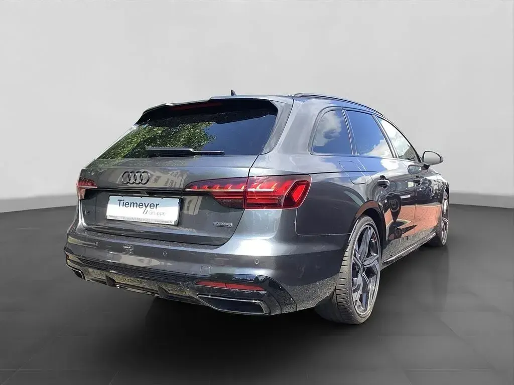 Gebraucht Audi A4 S-Line 204 PS (150 kW) 2025 Grau Kombi