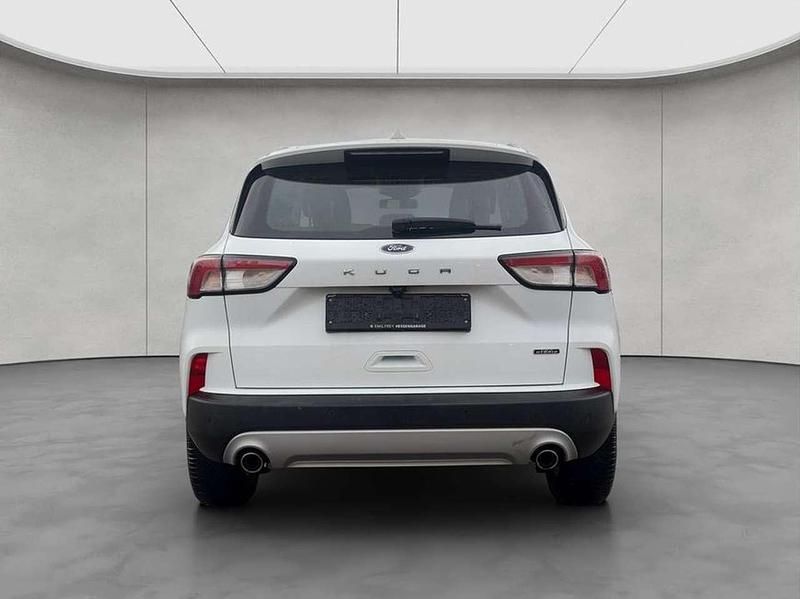 Gebraucht Ford Kuga Titanium 152 PS (111 kW) 2022 Frozen white SUV
