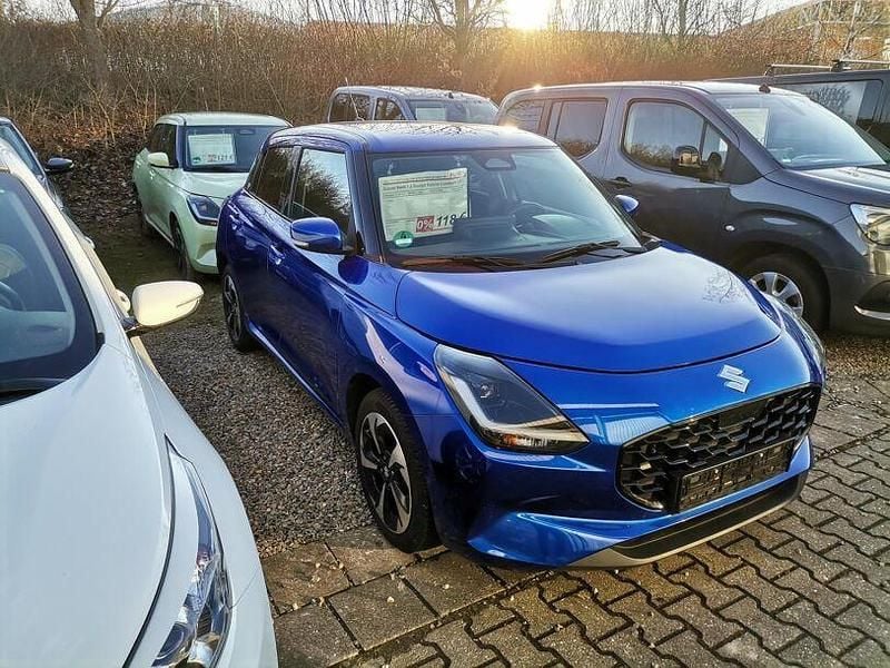 Gebraucht Suzuki Swift 83 PS (61 kW) 2025 Blau Kleinwagen