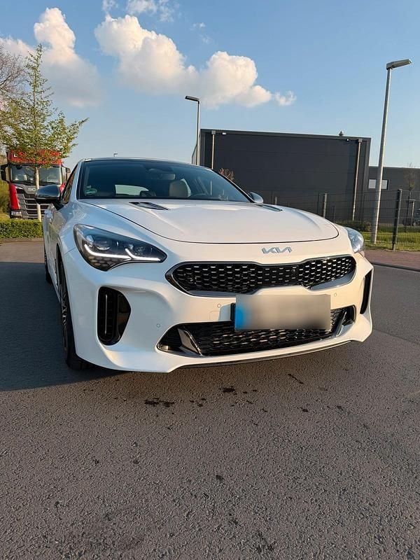 Brugt Kia Stinger GT 366 HK (269 kW) 2023 Hvid Hatchback
