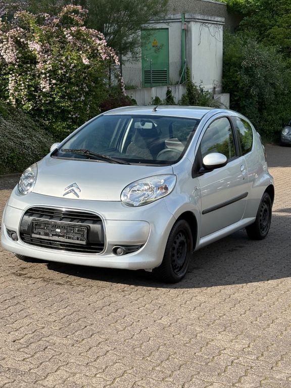 Grau Gebraucht 2011 Citroën C1 Style Kleinwagen | 1.999 € (Guter Preis) - Bild 1/4