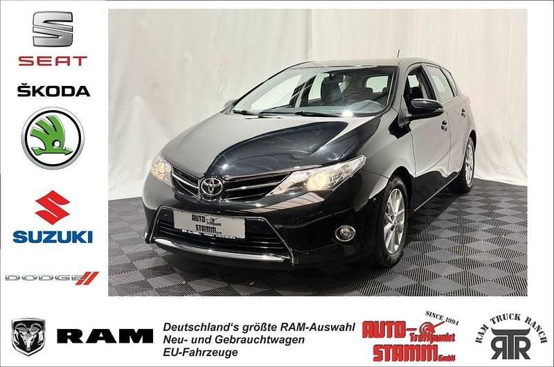 Schwarz Gebraucht 2013 Toyota Auris Edition Limousine | 9.990 € (Fairer Preis) - Bild 1/4