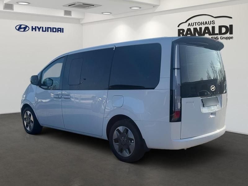 Gebraucht Hyundai Staria Prime 224 PS (164 kW) 2025 Weiss Van / Kleinbus