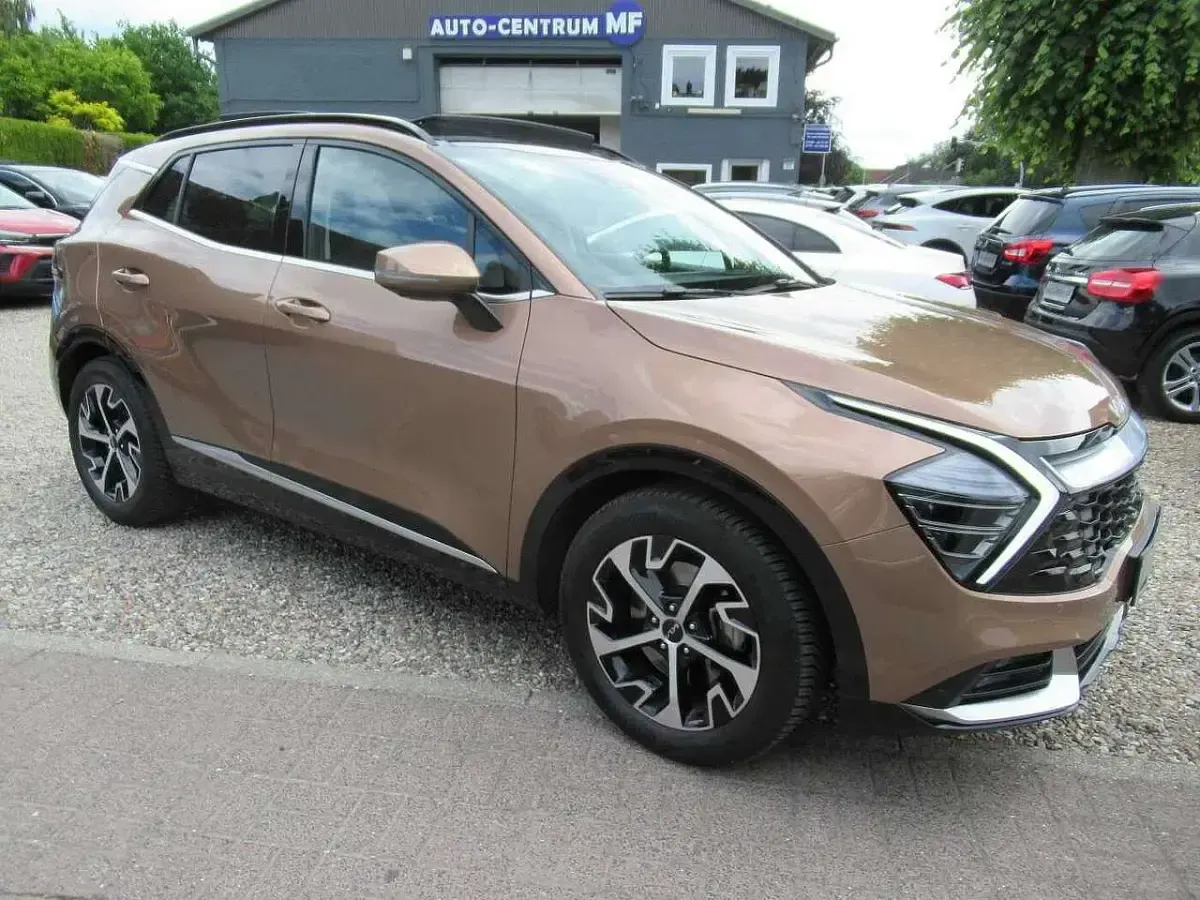 Gebraucht Kia Sportage Spirit 179 PS (131 kW) 2022 Braun SUV