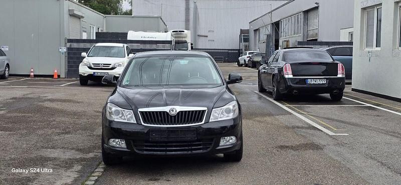 Schwarz Gebraucht 2009 Skoda Octavia Ambiente Kombi | 4.300 € (Superpreis) - Bild 1/4