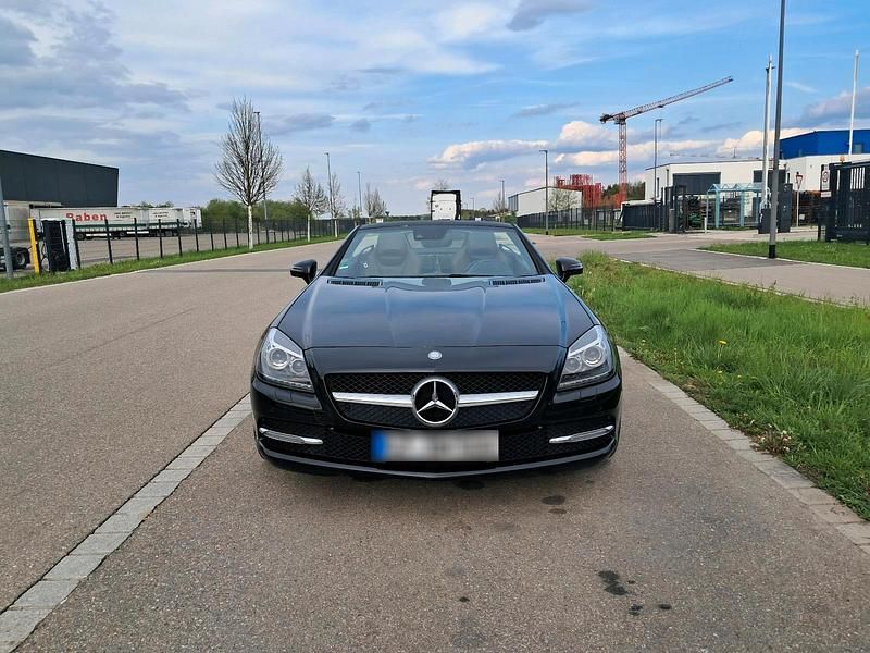 Gebraucht Mercedes SLK250 204 PS (150 kW) 2015 Schwarz Cabrio
