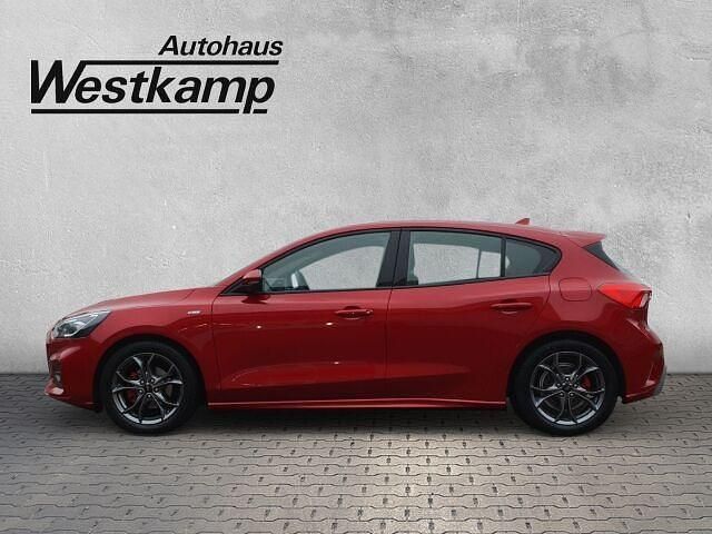 Gebraucht Ford Focus ST-Line 125 PS (91 kW) 2021 Rot Limousine