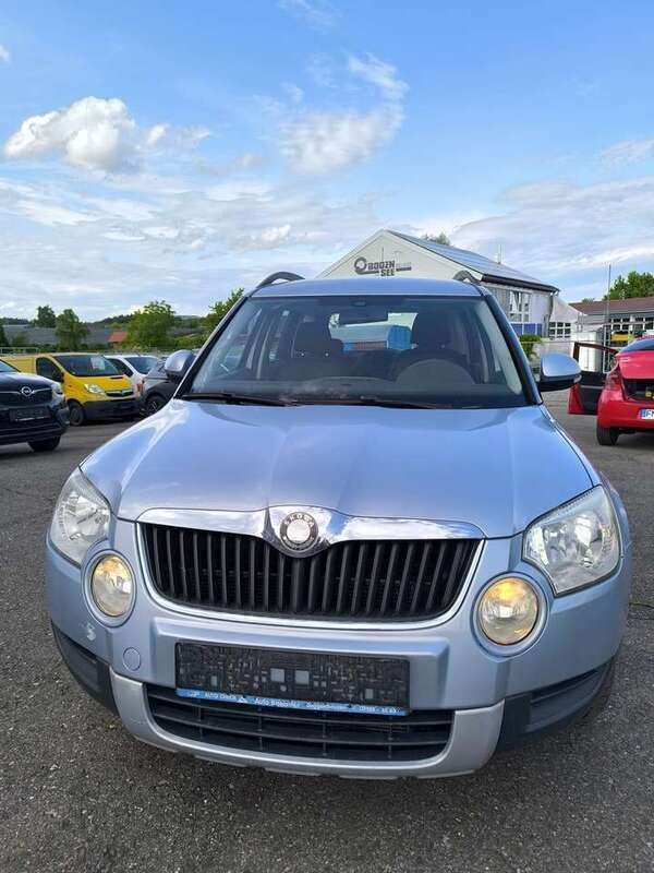 Aquablau metallic Gebraucht 2009 Skoda Yeti Ambition SUV | 3.500 € (Superpreis) - Bild 1/4