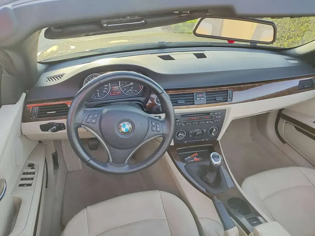 Gebraucht BMW 320 Cabriolet 170 PS (125 kW) 2010 Braun Cabrio