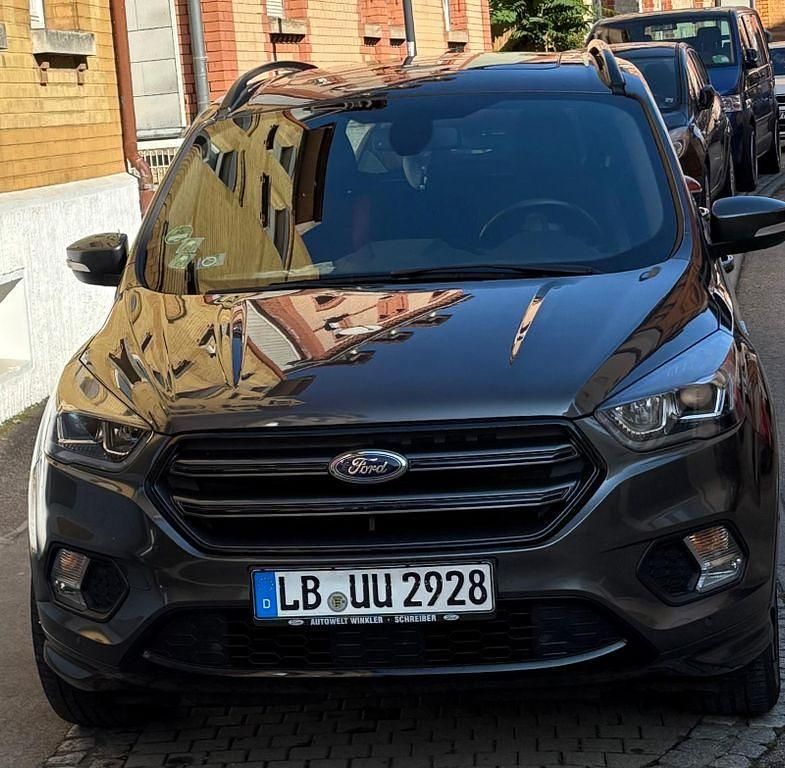 Gebraucht Ford Kuga ST-Line 150 PS (110 kW) 2018 Grau SUV