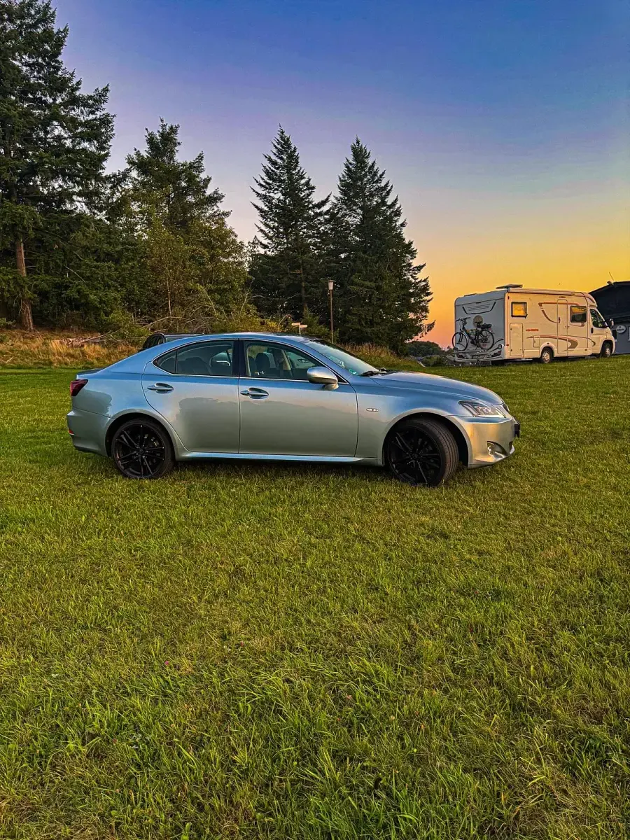 Gebraucht Lexus IS220d 177 PS (130 kW) 2006 Blau Limousine