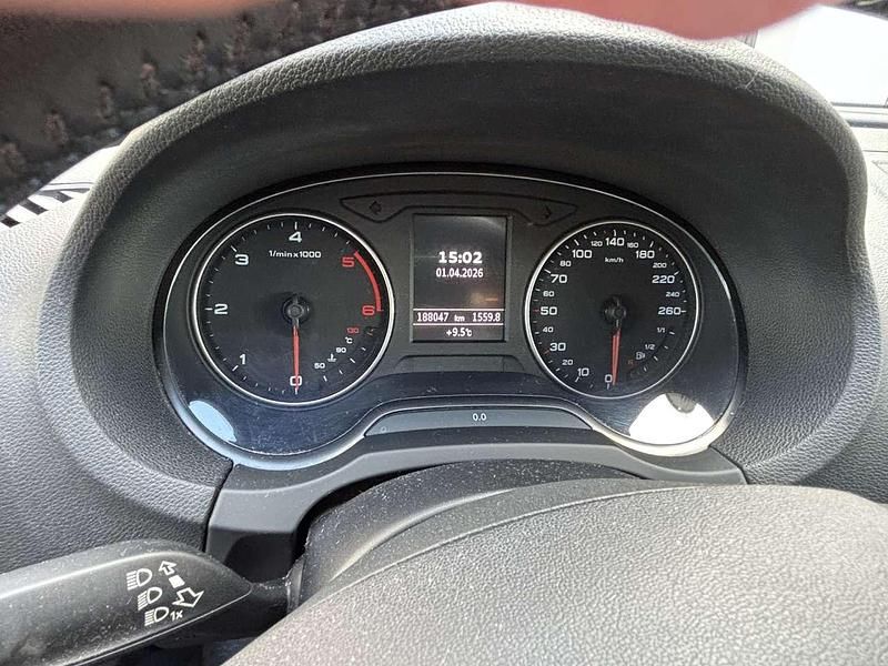 Gebraucht Audi A3 Attraction 110 PS (80 kW) 2014 Schwarz Kleinwagen