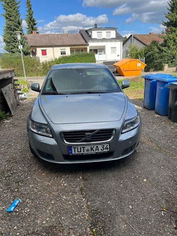 Grau Gebraucht 2009 Volvo V50 Kombi | 1.700 € (Superpreis) - Bild 1/4