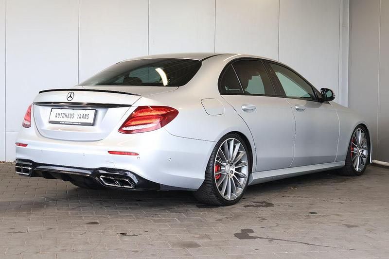 Gebraucht Mercedes E350 Avantgarde 258 PS (189 kW) 2016 Silber Limousine