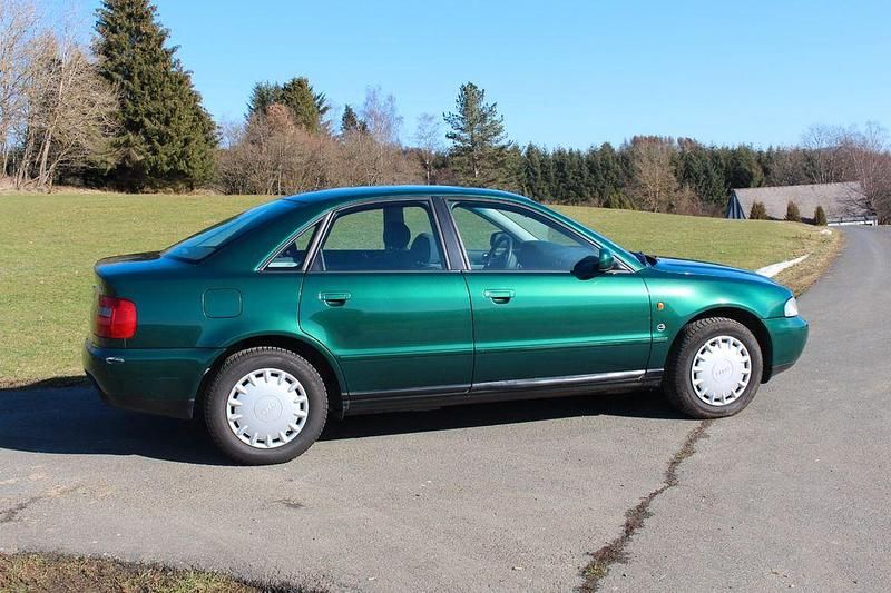 Gebraucht Audi A4 125 PS (91 kW) 1996 Grün Limousine