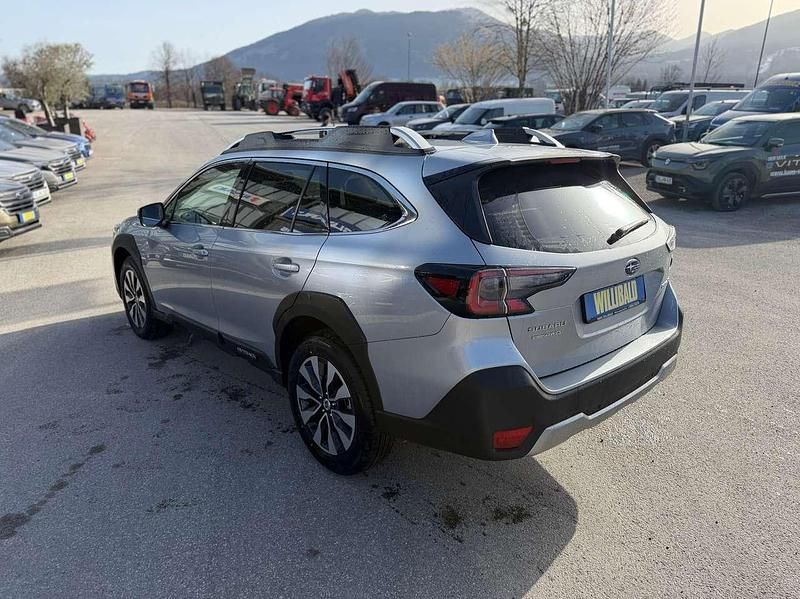 Neu Subaru Outback Platinum 169 PS (124 kW) 2026 Ice silver (m) Kombi
