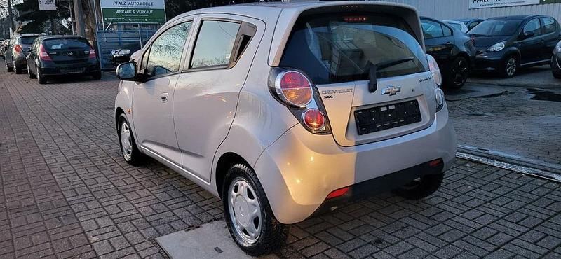 Gebraucht Chevrolet Spark LS 68 PS (50 kW) 2011 Silber Kleinwagen