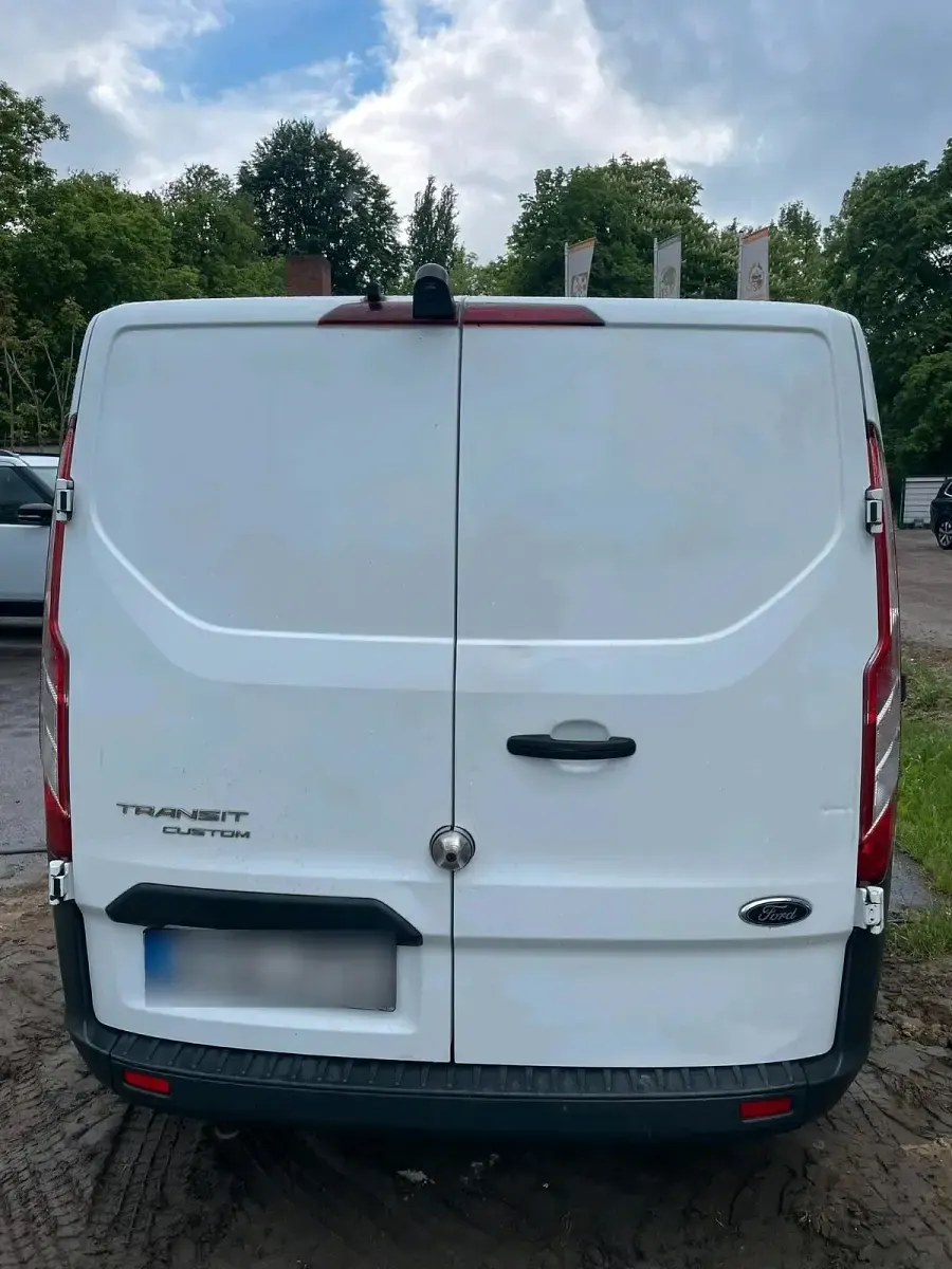 Second-hand Ford Transit Custom 105 CP (77 kW) 2017 Alb Van