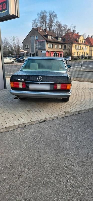 Gebraucht Mercedes E500 240 PS (176 kW) 1981 Schwarz Limousine