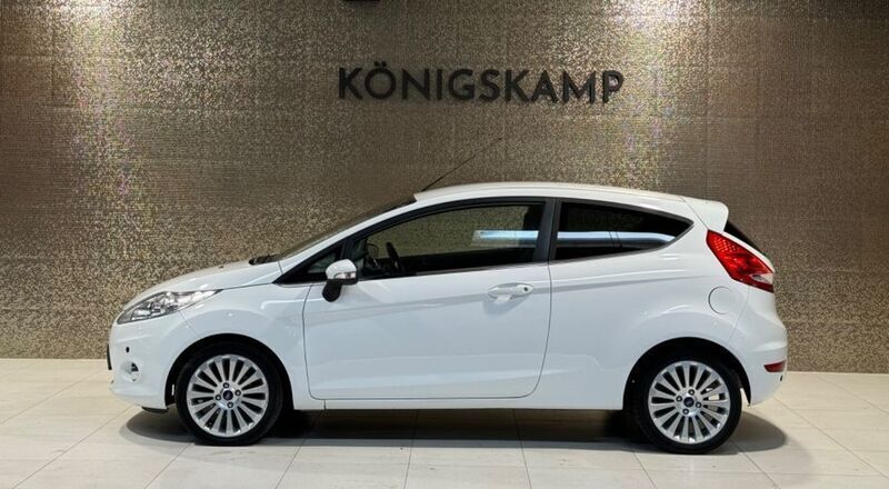 Gebraucht Ford Fiesta Titanium 82 PS (60 kW) 2009 Weiß Kleinwagen