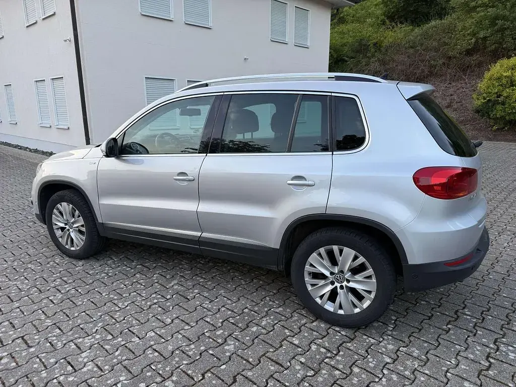 Gebraucht VW Tiguan Life 177 PS (130 kW) 2013 Grau SUV