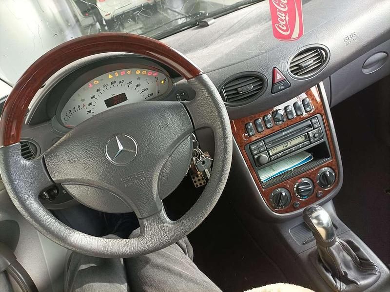 Gebraucht Mercedes A210 140 PS (102 kW) 2004 Schwarz Kleinwagen