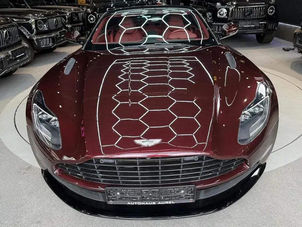 Gebraucht Aston Martin DB11 510 PS (375 kW) 2017 Rot Coupé