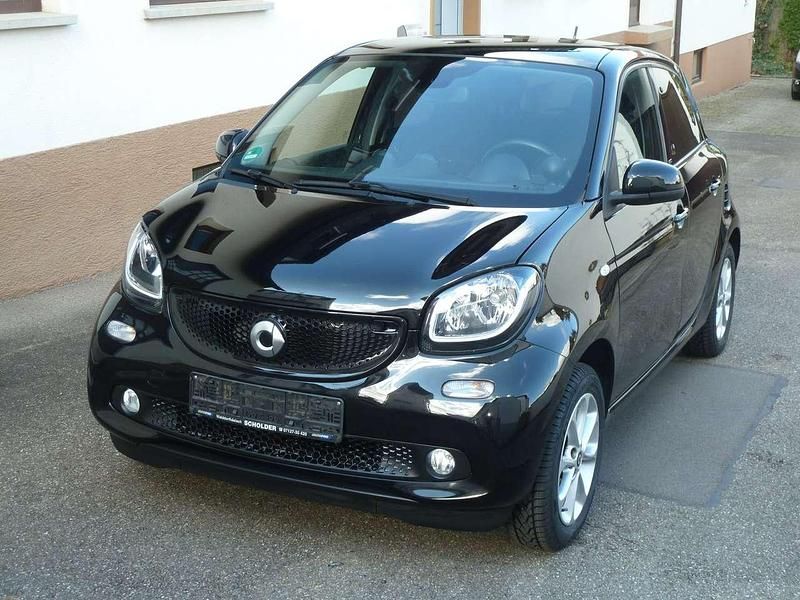 Schwarz Gebraucht 2018 Smart ForFour Prime Kleinwagen | 9.990 € (Fairer Preis) - Bild 1/4
