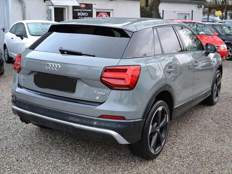 Gebraucht Audi Q2 Design 150 PS (110 kW) 2017 Quantumgrau SUV