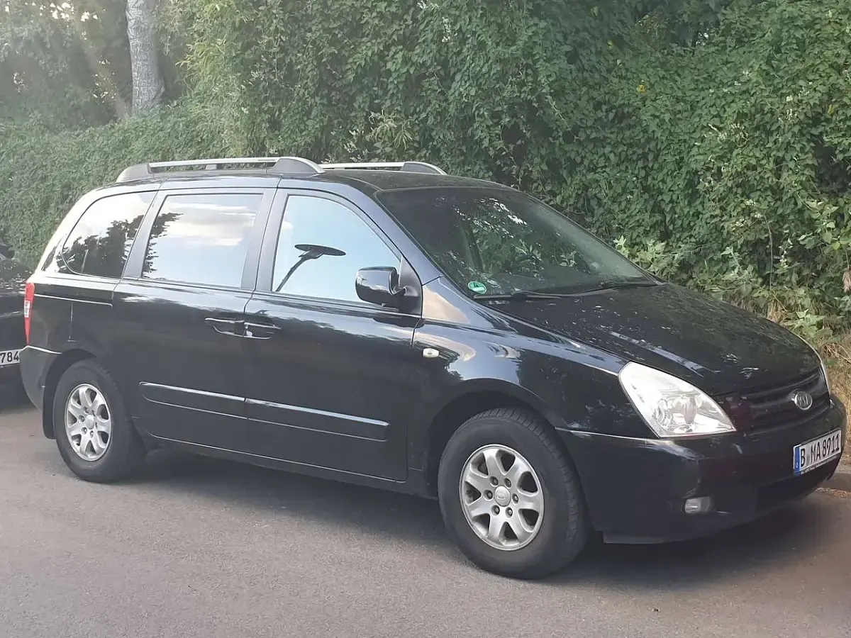 Gebraucht Kia Carnival Basis 185 PS (136 kW) 2006 Schwarz Van / Kleinbus