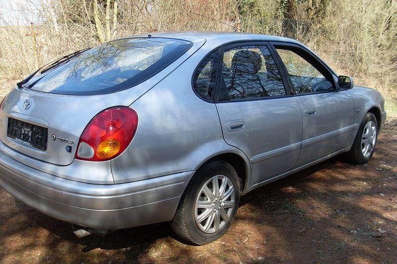 Gebraucht Toyota Corolla 97 PS (71 kW) 2000 Limousine