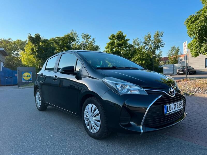 Schwarz Gebraucht 2015 Toyota Yaris Kleinwagen | 7.500 € - Bild 1/4