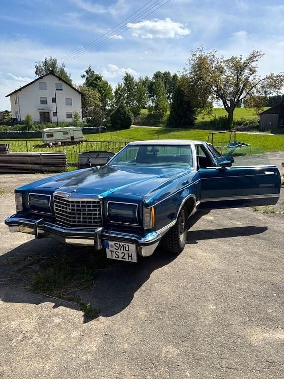 Second-hand Ford Thunderbird 150 CP (110 kW) 1977 Albastru Berlinǎ