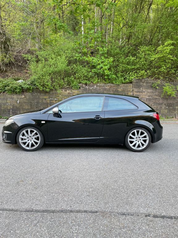 Schwarz Gebraucht 2011 Seat Ibiza SC FR Kleinwagen | 3.800 € (Guter Preis) - Bild 1/4