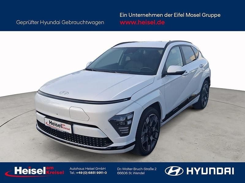 Weiß Gebraucht 2024 Hyundai Kona Prime SUV | 33.660 € (Fairer Preis) - Bild 1/4
