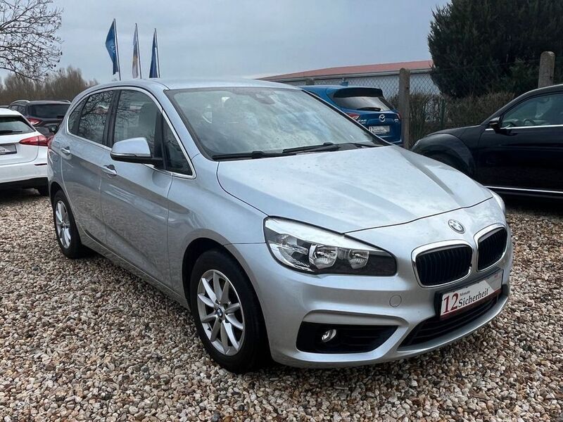Silber Gebraucht 2016 BMW 218 Active Tourer Basis Van / Kleinbus | 13.499 € (Guter Preis) - Bild 1/4